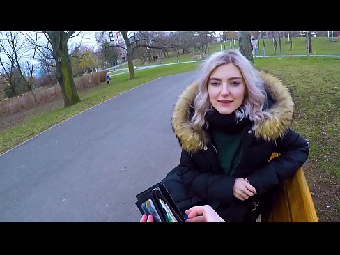 ❤️ Swallows hot cum coigreach airson airgead - blowjob anns a 'phàirc le Eva Elfie ☑ Bhidio porn leinn gd.ixiporn-com.ru